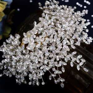 Diadema Bridella BHP385-S con Cristales de Imitación Plateados, Ajuste Cómodo y Seguro para Bodas y Eventos Formales - Elegante Tocado Nupcial - Product Image 5