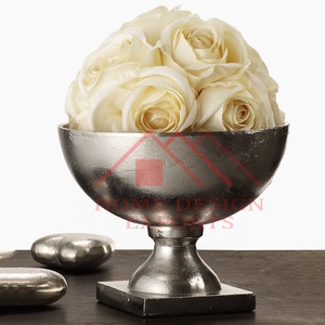 Frutero Dorado con Pedestal, Última Tendencia en Decoración del Hogar, Florero con Base para la Venta/Última Tendencia en Cuencos con Base - Product Image 5
