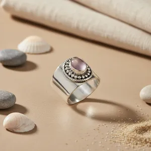 Bague en argent 925 pour femmes avec pierre précieuse améthyste naturelle, sertie de rhodium, élégante et stylée - Product Image 1