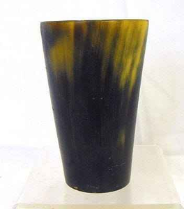 Verre rond en corne de buffle fait à la main, design moderne, écologique, pour la bière, couleur naturelle noir et blanc, décoration intérieure, artisanat Saniya - Product Image 5