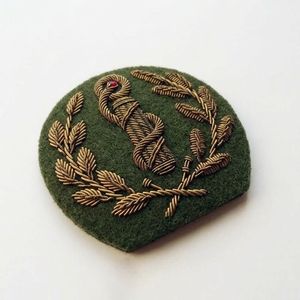 Badges brodés à la main tendance, patchs décoratifs en tissu brodé les plus vendus avec personnalisation de marque, fournisseur en gros - Product Image 1