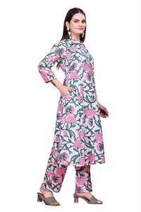 Conjunto de Salwar Kameez Reversible para Mujer, Clásico, de Alia Zain Exports, Cómodo para Uso Diario, Listo para Usar, de Rayón, Estilo Moderno - Product Image 2