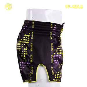 Personnalisé 100% Polyester Muay Thai Shorts pour Hommes Confortable Adulte Équipement de Combat Logo Personnalisé pour MMA Arts Martiaux Porter - Product Image 5