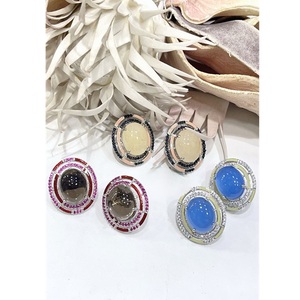 Pendientes Modernos y Elegantes con Piedras Semipreciosas, Diseño con Piedras Hermosas para Mujeres y Niñas, para Bodas y Eventos - Product Image 1