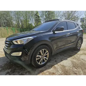 Hyundai Santa Fe DM 2013, Diésel, 4x4, SUV, 2.0 Turbo, Transmisión Manual/Automática, Colores Interiores Oscuros/Claros - Product Image 4
