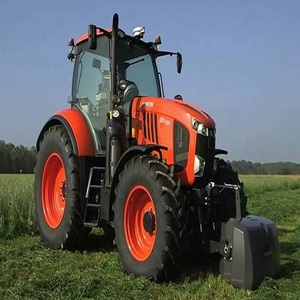 Tractor Kubota de diseño versátil y duradero con estructura compacta para múltiples usos agrícolas y de granja. - Product Image 6