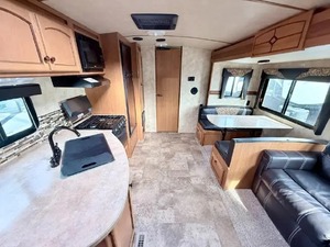 Fournisseur de remorques de camping d'occasion 2016 Cross Roads SUN SETs TRAIL 250 RB à vendre pour le camping - Product Image 6