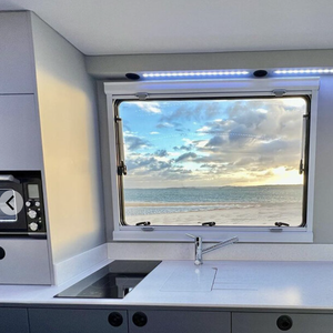 Remorque d'expédition tout-terrain de luxe style Bruder EXP-8 — Caravane de camping 4x4 disponible à la vente - Product Image 5