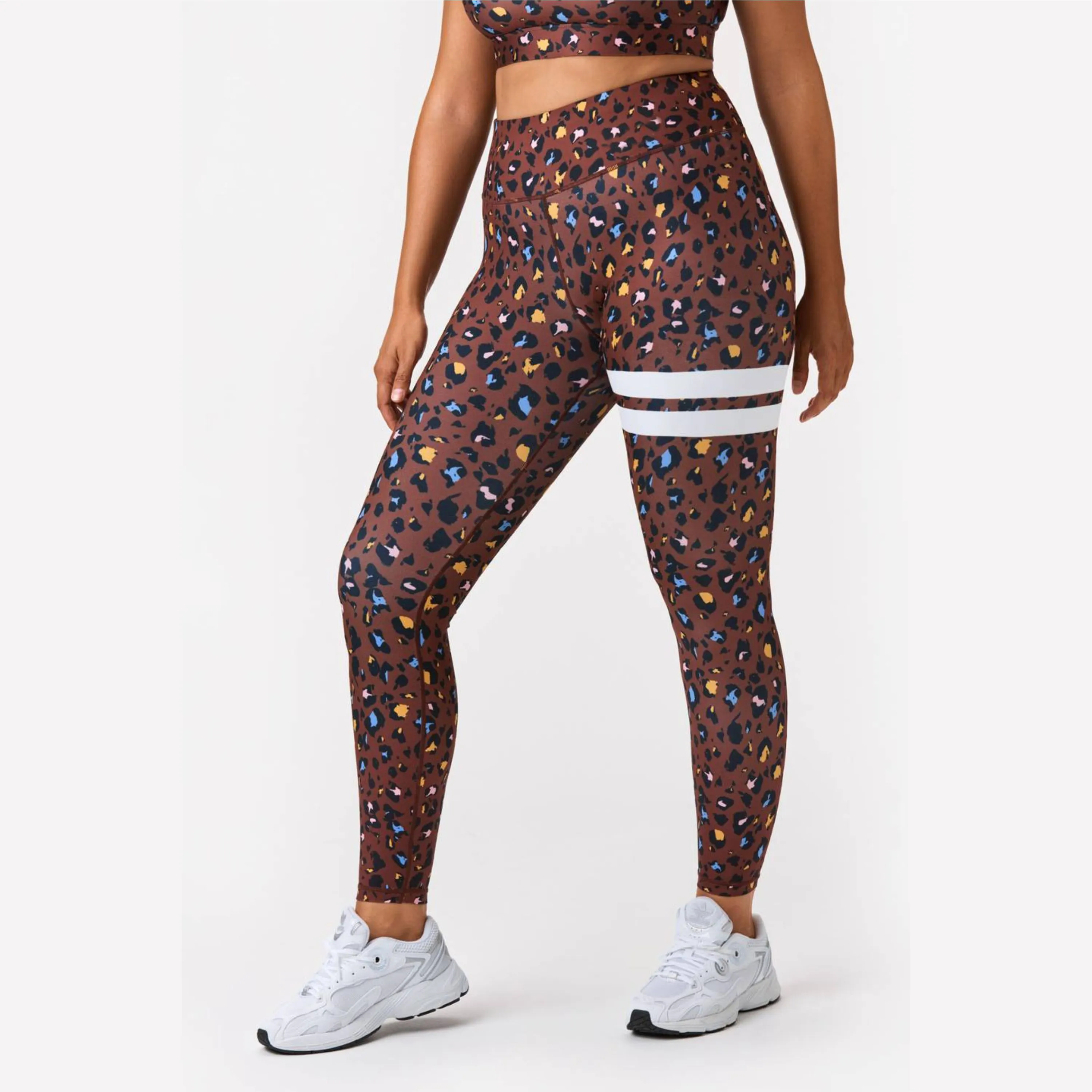 Üst düzey ürünler çevre dostu geri dönüşümlü Polyester Activewear süblimasyon baskılı bayan Capri spor Yoga tayt