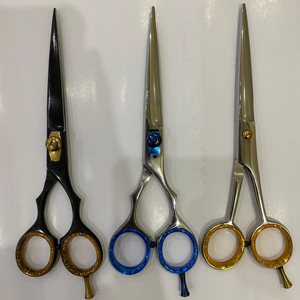 กรรไกรตัดผมสแตนเลสตรงคม สำหรับร้านทำผมมืออาชีพ คุณภาพดี ราคาถูก หลายแบบ - Product Image 6