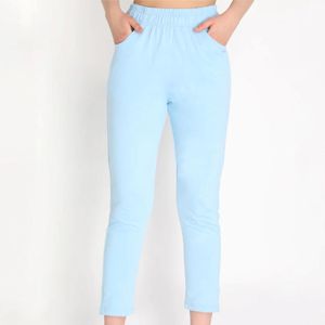 Pantalones deportivos de talle alto para mujer con logotipo personalizado | Joggers atléticos de secado rápido y transpirables con bolsillos - Product Image 1