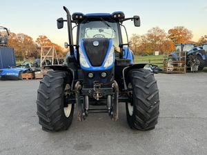 Tractor nuevo y holandés T7.210 bastante usado a la venta - Product Image 2