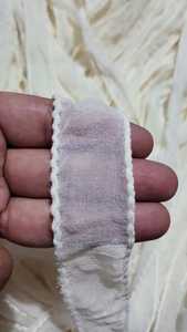 Cinta cosida lateral de gasa blanca hecha a medida, ideal para diseñadores de joyas y tiendas de hilo para reventa en color blanco - Product Image 3