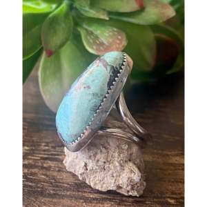 Leslie Nez Kingman Fine Jewelry <b>Dainty</b> Platinum <b>Ring</b> Smooth Cut Turquoise Sterling Silver Rectangle Shape Size 7.5 Everyday Wear - Product Image 4