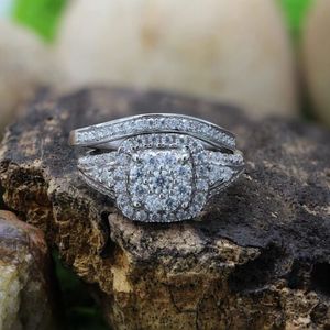 Anillo de Compromiso y Matrimonio Heavenly Cushion Halo, Plata de Ley, Moissanita, Engaste de Canal, Anillos de Regalo, India, Fiestas, Aniversarios - Product Image 2