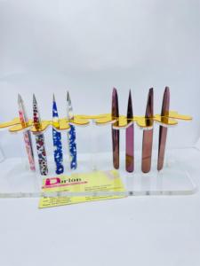 Pinzas cosméticas para cejas, soporte de sujeción, soporte de exhibición de Material acrílico sostenible de alta calidad, pinzas para cejas puntiagudas inclinadas - Product Image 3