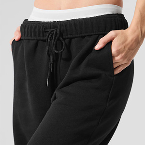 Pantalon de survêtement personnalisé pour femmes avec impression de logo de support OEM taille réglable et options de marque de distributeur - Product Image 3