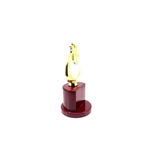 Hot <b>Sale</b> Custom Golden Flower Star Metal Trophy Employee Appreciation or Business Awards Export Price - Product Image 2