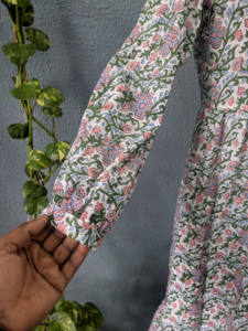 Robe midi bohème décontractée pour femmes, imprimée à la main avec des motifs floraux, méthode de tissage, lavable, 100% coton - Product Image 3