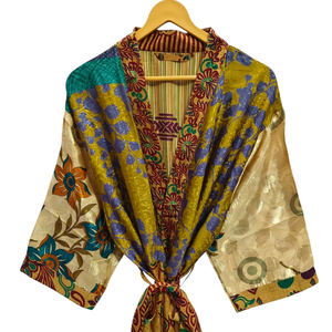 ชุดคลุมอาบน้ำผ้าไหมส่าหรีรีไซเคิลชุดคลุมยาวชุดคลุมสำหรับกลางคืนชุดกิโมโนผ้าไหมส่าหรีแบบรีไซเคิลลายดอกไม้สไตล์วินเทจ - Product Image 1