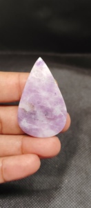 Lapidolite bleue Cabochon Pierre précieuse naturelle lisse et polie pour la fabrication de bijoux Pierres précieuses en vrac Vente en gros UDGEMS Modèle 448 Haute - Product Image 4