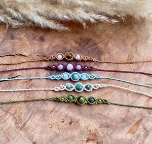 Pulsera de Piedras Preciosas Mixtas de Compromiso de 20 a 25 mm con Diseño de Pirámide Chapada en Oro de Estilo Vintage HARI OM CREATIONS, Certificada por IGI - Product Image 6