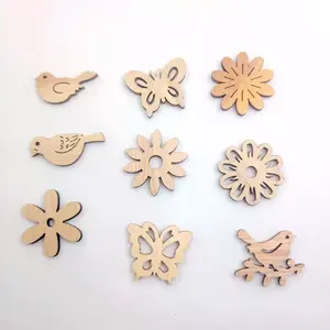 Chips de madera cortados, patrones variados de flores láser para decoración artesanal, adornos de madera, 10 Uds.