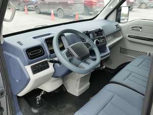 Véhicule d'occasion 2025 Xinyuan E3, minibus de luxe du groupe Xinyuan, véhicule à énergie nouvelle économique, autonomie 201-300 km, batterie 50-70 kWh, 120 kW - Product Image 2