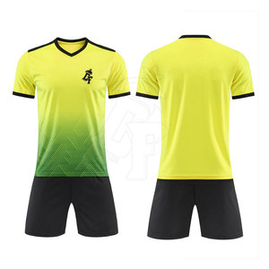 Uniforme de fútbol con sublimación de tarifa al por mayor diseñado para rendimiento y comodidad tejido transpirable perfecto para equipos - Product Image 1