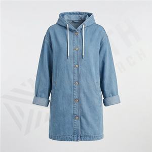 Veste longue en jean pour femmes en gros, à capuche, décontractée, à simple boutonnage, printemps automne, coupe ample, coupe-vent pour femmes, couleur personnalisée - Product Image 1