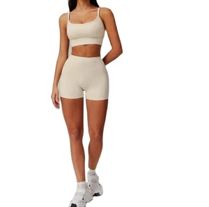 Vêtements de printemps logo personnalisé strass velours court deux pièces ensembles t-shirt et short surdimensionné ensemble velours femmes Sets2026 - Product Image 5