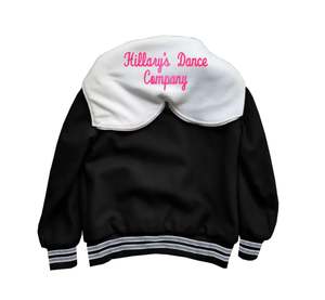 Veste universitaire en laine pour femmes Lettres brodées en gros Manches en cuir Vestes universitaires courtes en laine pour femmes - Product Image 2