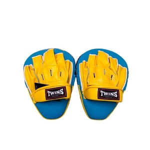 Top Quality Professional Twins Custom Made Breathable <b>Comfortable</b> Leather Punching Pads Custom Logo Focus Mitts for Muay Thai - Product Image 2