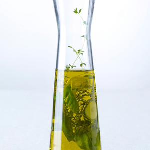 ACEITE ESENCIAL DE ALBAHACA SANTA CALIDAD PREMIUM AL POR MAYOR DE VIETNAM - Product Image 4