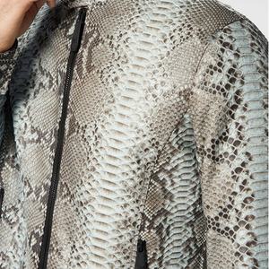 Chaqueta de cuero con relieve de pitón para hombre, nueva chaqueta de bombardero de cuero con estampado de serpiente - Product Image 5