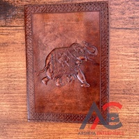 Nouveaux porte-passeports sécurisés en cuir marron gaufré véritable usiné à la main Boho étuis à passeport de voyage en cuir Vintage traditionnel