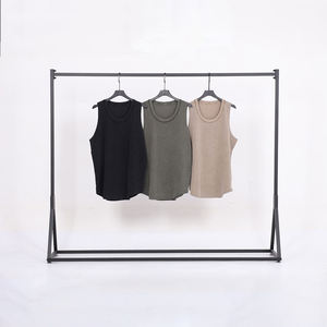 Camiseta Gótica sin Mangas Vintage Térmica de 456g con Estampado Digital Satinado, Cuello en U, Costuras Invertidas y Dobladillo sin Rematar - Product Image 1