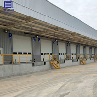 Porte sectionnelle industrielle sur mesure, panneau sandwich PU isolé, porte relevable pour entrepôt, usine et quai de chargemen