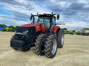 Used IH Magnum 340 Heavy Duty 4WD Tractor 20 HP High Torque Output Exceptional Working Capability Large Farmland - Product Image 3