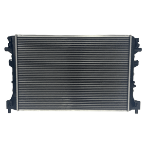 Radiateur OEM 5QD121251AG de haute performance pour <span class=keywords><strong>Volkswagen</strong></span> 19 <span class=keywords><strong>Tiguan</strong></span> L <span class=keywords><strong>Hybride</strong></span> <span class=keywords><strong>Prix</strong></span> bas Vente chaude Nouveauté - Product Image 2