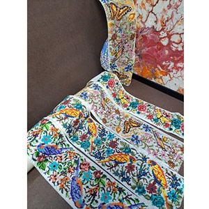 Borde bordado de cinta de encaje de algodón y poliéster metálico de calidad superior para vestido de novia Sari disponible para precio de exportación - Product Image 2
