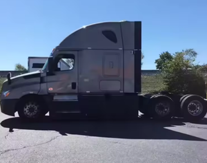 Genuine Clean 2022 For-<b>Freightliner</b> Cascadia - 72" Raised Roof Double Bunk Used Sleeper Semi <b>Truck</b> for Sale Worldwide Shipping - Product Image 5