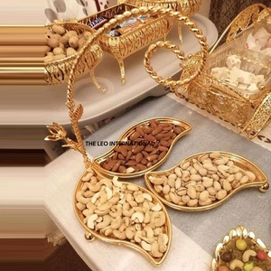 Bol décoratif à 3 feuilles en aluminium plaqué or Plateau à feuilles en forme de tendance Bol japonais - Product Image 1