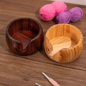 Tazón de Hilo para Crochet de Madera Natural Premium |   Organizador de hilo para tejer hecho a mano para proyectos de ganchillo y tejido - Product Image 3