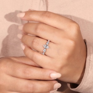 Bague de fiançailles en diamant de laboratoire taille marquise 1,22 CTW, bague à cinq pierres, diamant certifié F VVS1 VVS2, bague Art Déco, unique - Product Image 1