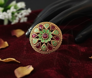 Bague de luxe en diamant américain avec finition en rhodium blanc, conçue comme un bijou élégant pour femmes, idéale pour les soirées - Product Image 4