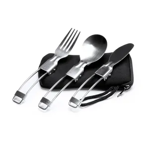 Set di posate pieghevoli personalizzate per campeggio e avventure all'aperto - Product Image 1