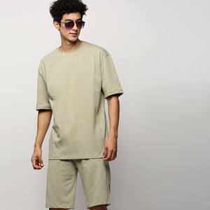 Ensemble 2 pièces t-shirt et short en coton respirant de haute qualité pour hommes, tenue de jogging streetwear avec logo personnalisé pour l'été - Product Image 1