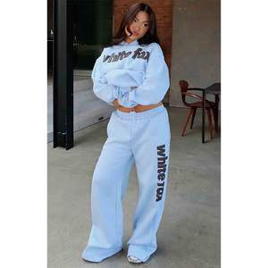 ชุดเซ็ตแทรคสูทสีน้ำเงินแบบโอเวอร์ไซส์ 2 ชิ้น สำหรับผู้หญิง ลายปักเรียบง่าย เหมาะสำหรับฤดูหนาว - Product Image 1