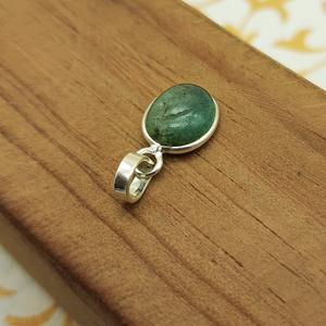 Elegante piedra preciosa Esmeralda ovalada hecha a mano 925 colgante de plata esterlina joyería fina con diamantes AAA Flatback colgantes encantos - Product Image 2